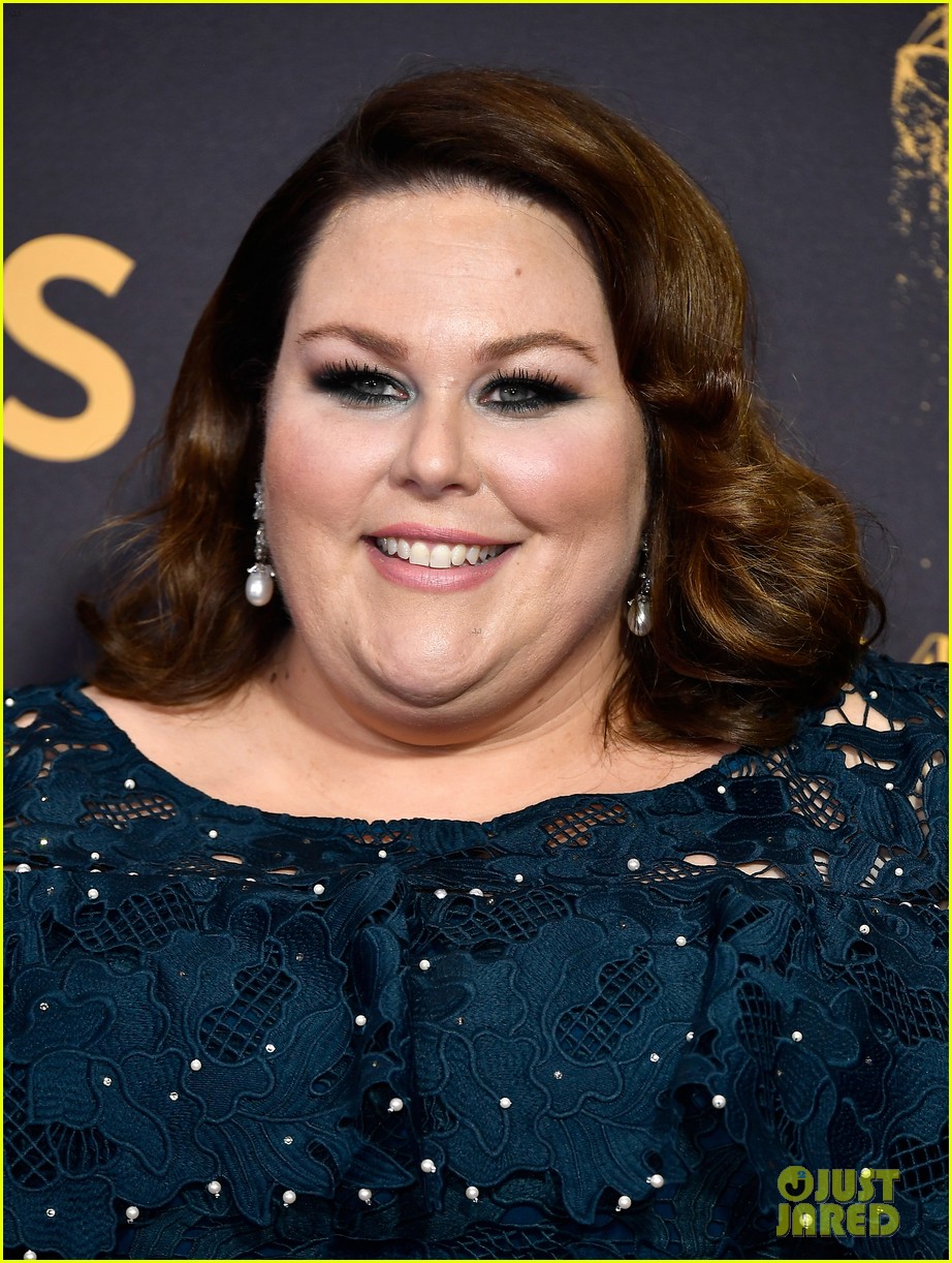 Chrissy Metz, Justin Hartley & 'This Is Us' Cast Hit Emmys 2017 Red