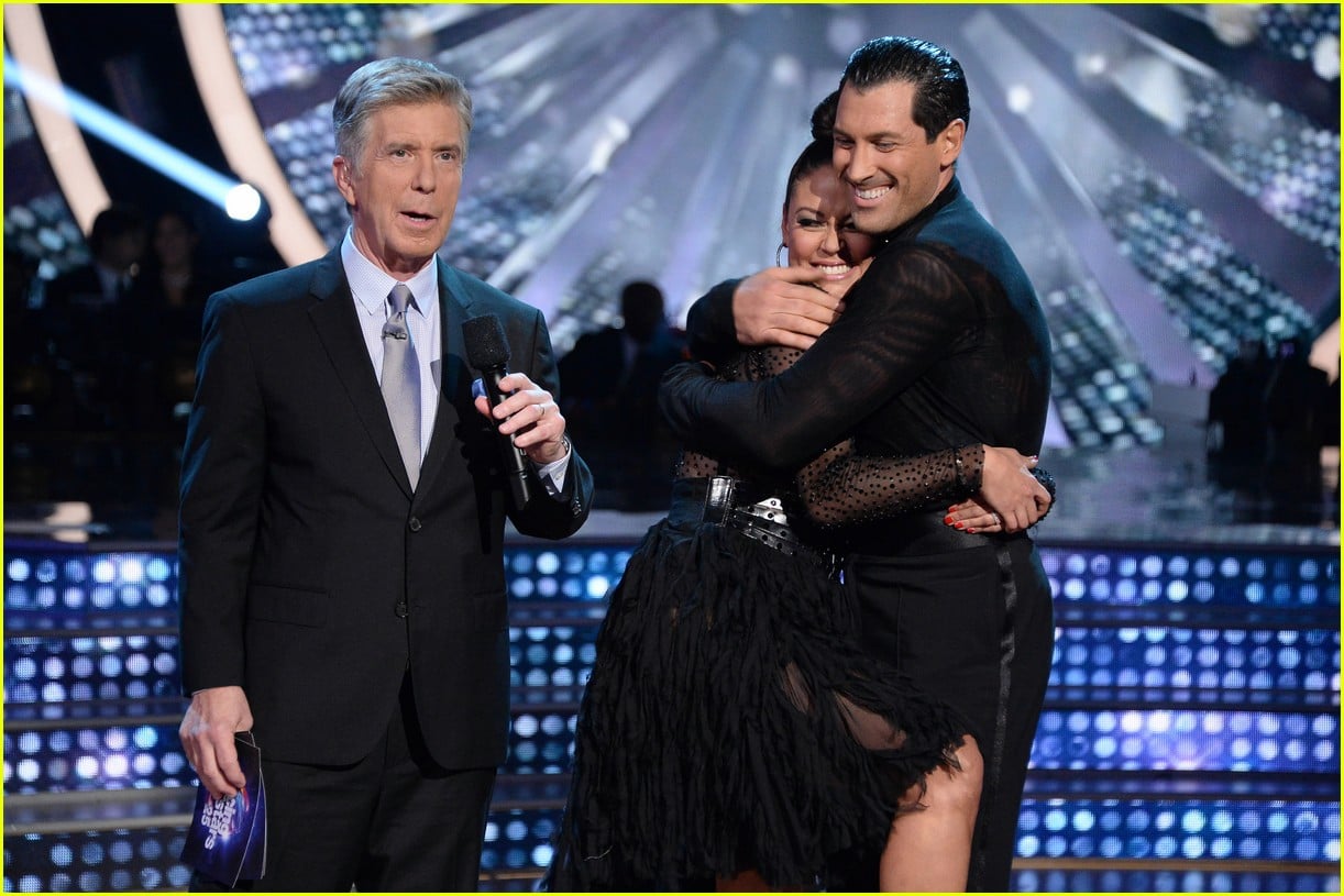 Vanessa Lachey Tops Nick's Score During 'DWTS' Premiere with Maksim