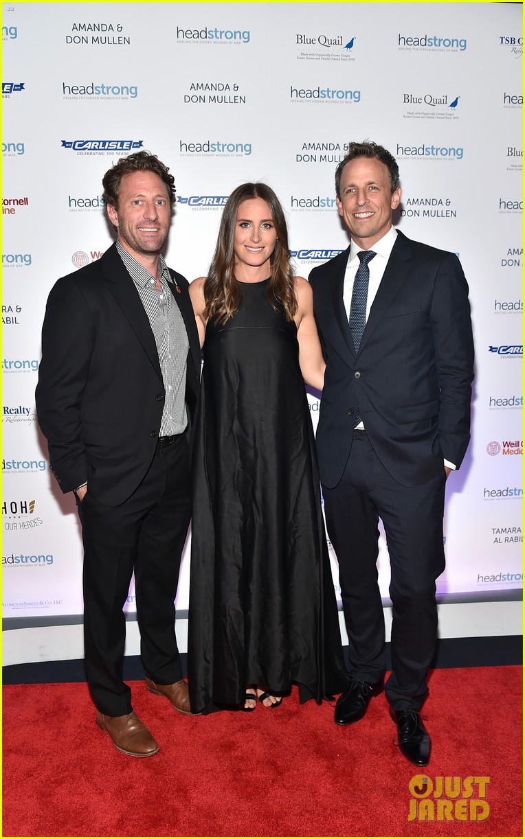 Jake Gyllenhaal Suits Up for Headstrong Gala 2017! Photo 3973656