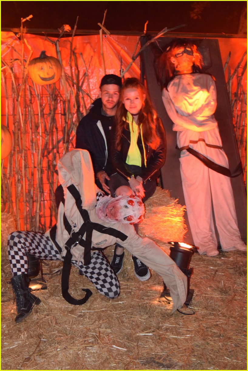 These Celebs Got Spooked on the LA Haunted Hayride! Photo 3973372