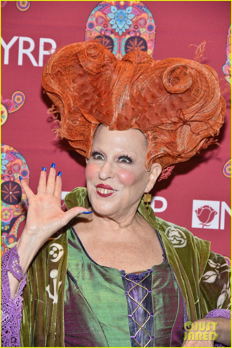 Bette Midler Slams 'Hocus Pocus' Reboot, Wonders Who Will Play Her Role