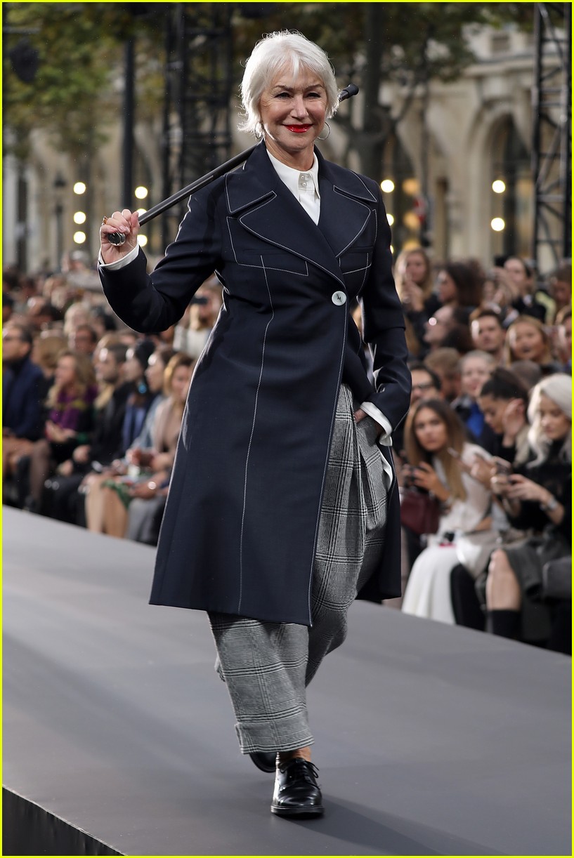 Jane Fonda & Helen Mirren Walk the Runway for L'Oreal Paris!: Photo ...