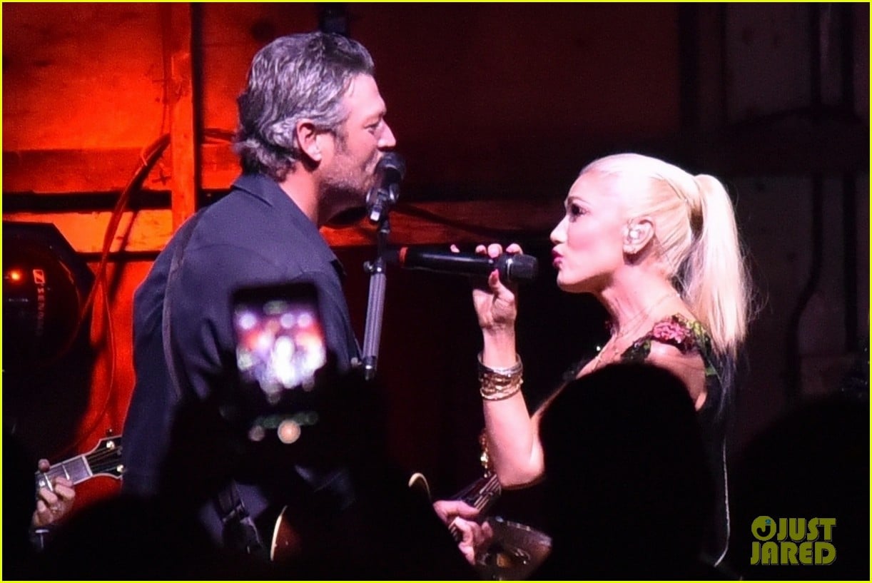 Gwen Stefani Joins Blake Shelton at Grand Opening of His New Restaurant