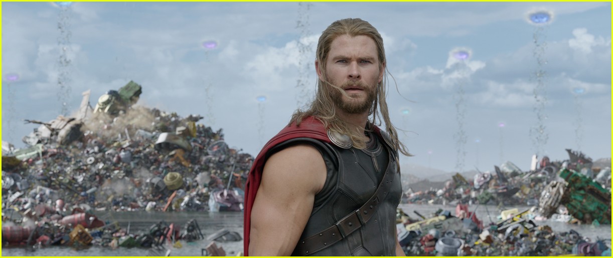 'Thor Ragnarok' Director Promises Lots of Shirtless Chris Hemsworth