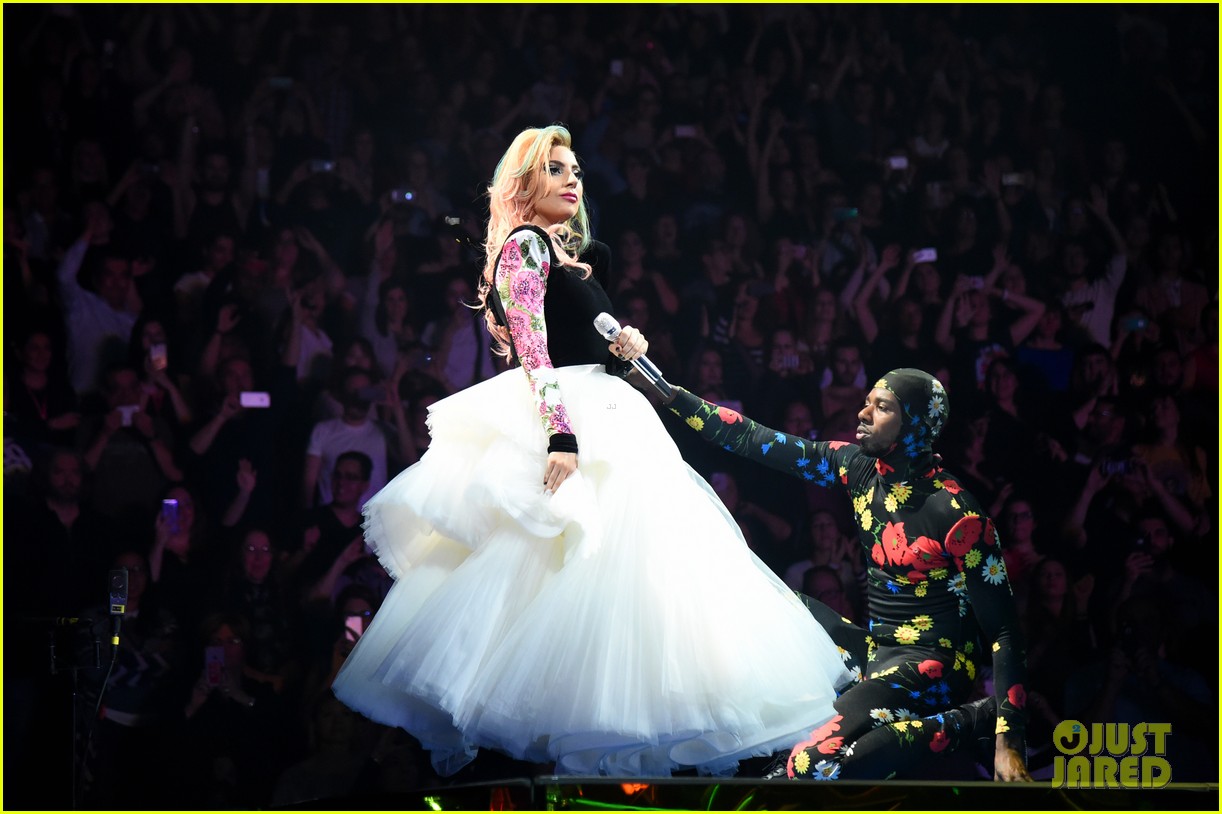 Lady Gaga Resumes World Tour After Hiatus: Photo 3982630 | Lady Gaga