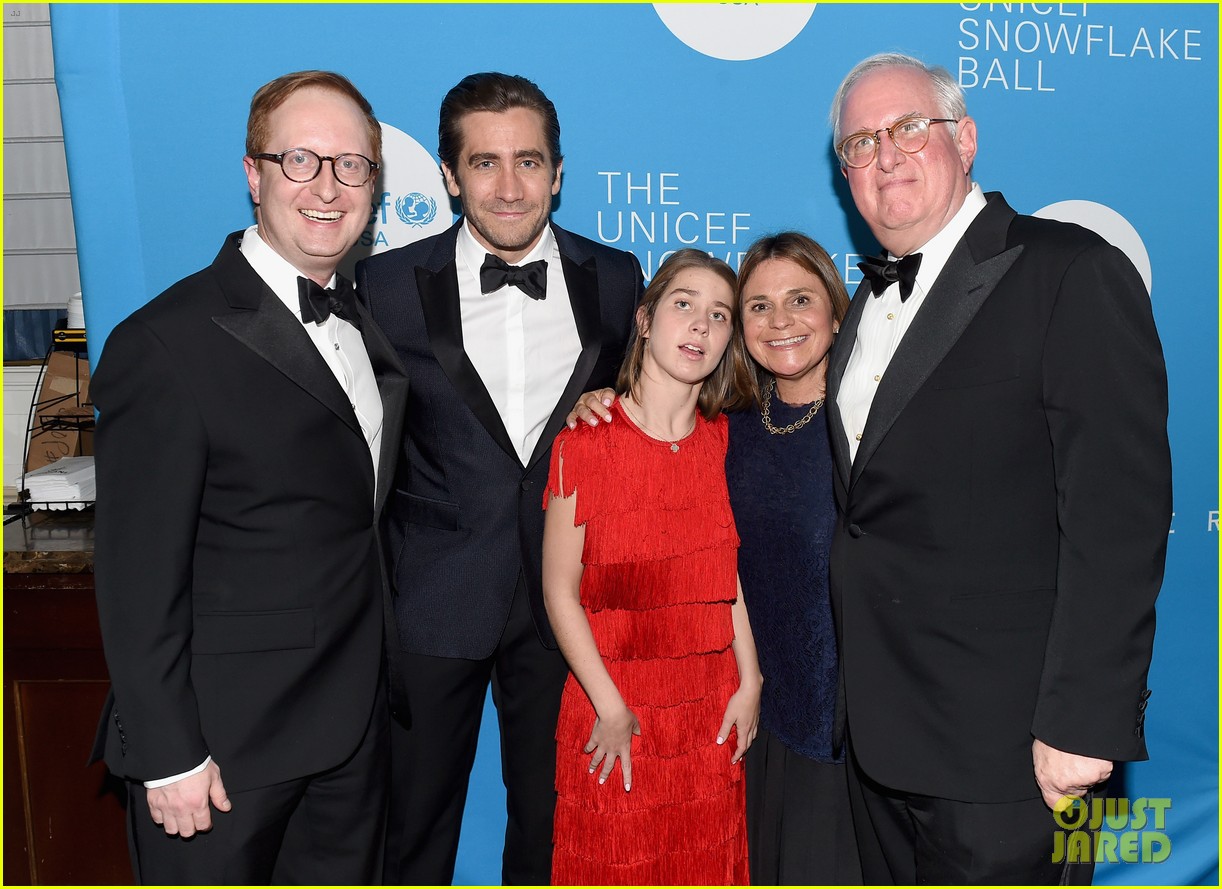 Jake Gyllenhaal Set To Play Art Critic In Netflix Film! Photo