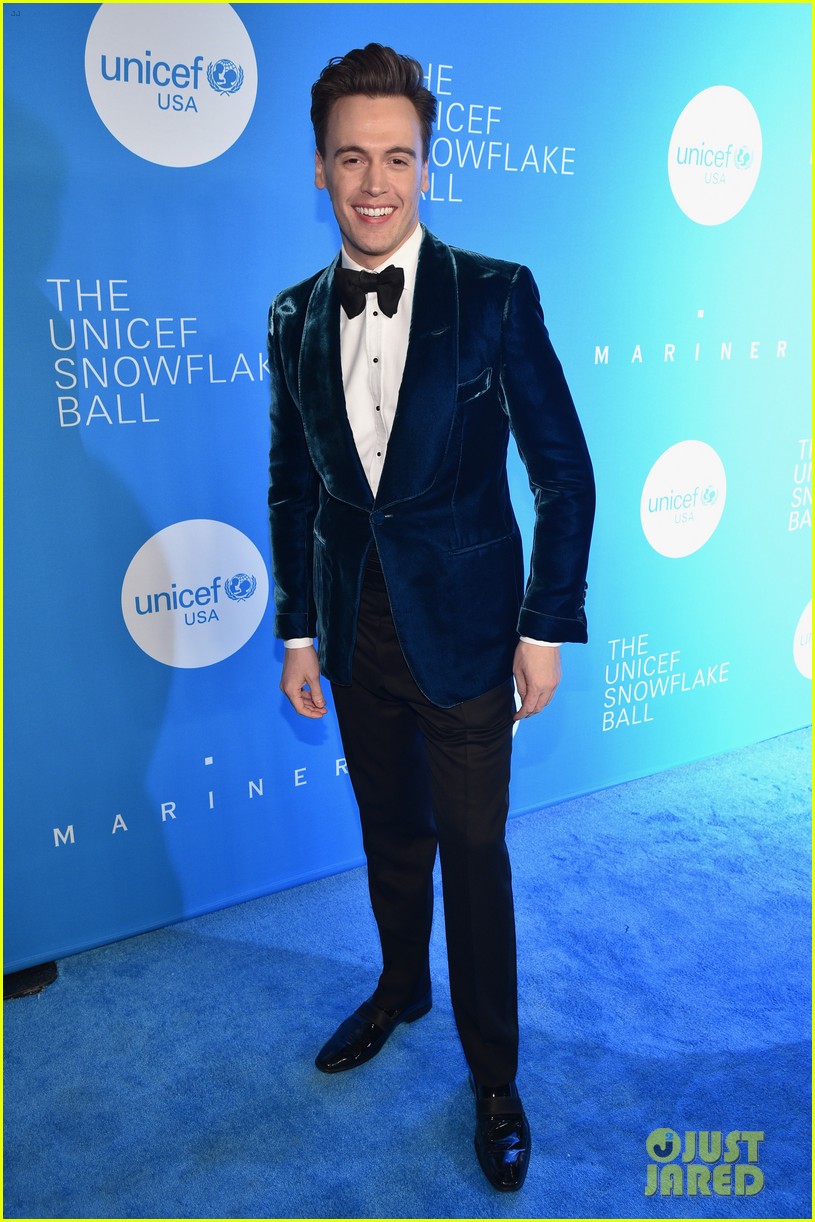 Jake Gyllenhaal Set To Play Art Critic In Netflix Film! Photo