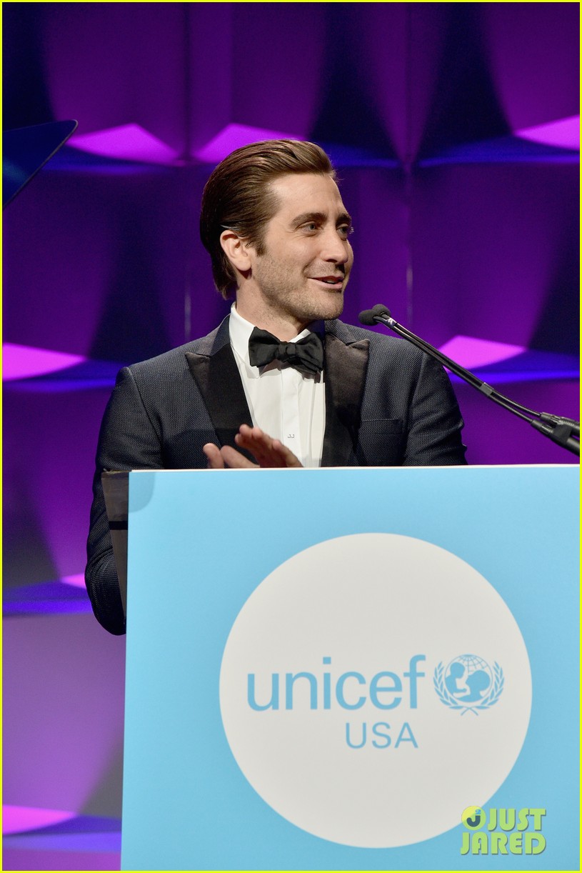 Photo jake gyllenhaal set to play art critic in netflix film