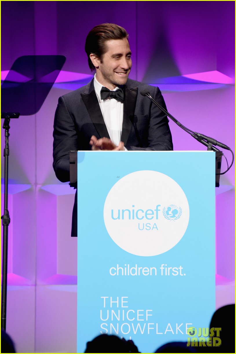 Photo jake gyllenhaal set to play art critic in netflix film