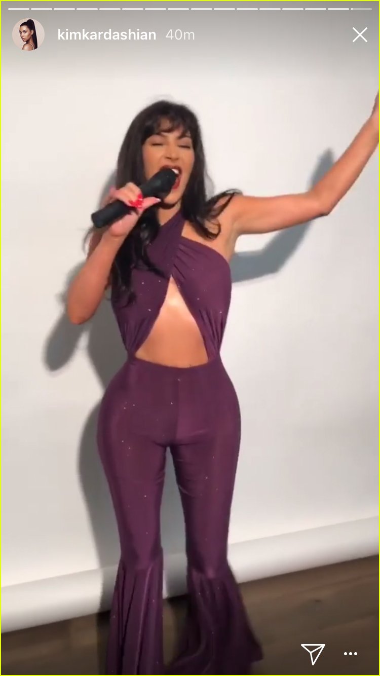 Kim Kardashian Dresses as Selena Quintanilla for Final Halloween ...