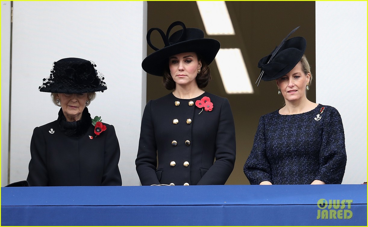 Photo: kate middleton remembrance sunday 07 | Photo 3986271 | Just Jared