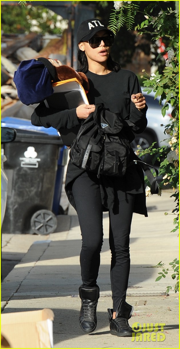 Naya Rivera Steps Out for the First Time Since Arrest Photo 3994690