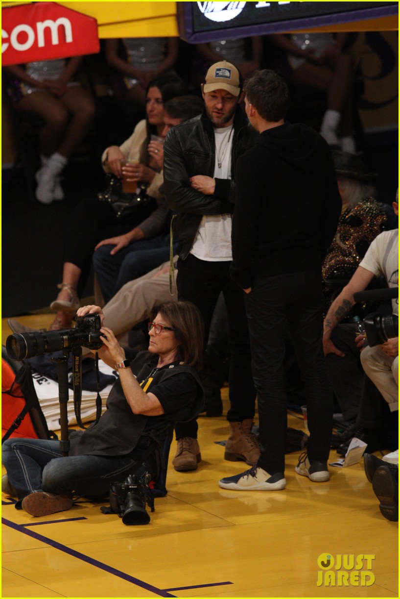 Photo rebel wilson sits courtside at the la lakers game 09 Photo
