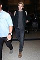 joe alwyn lands in los angeles in time for new years day 05