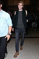 joe alwyn lands in los angeles in time for new years day 39