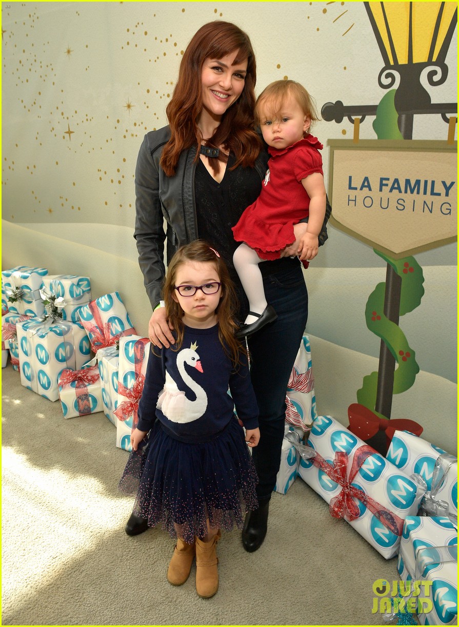 James Van Der Beek, Haylie Duff & More Get Into The Holiday Spirit at