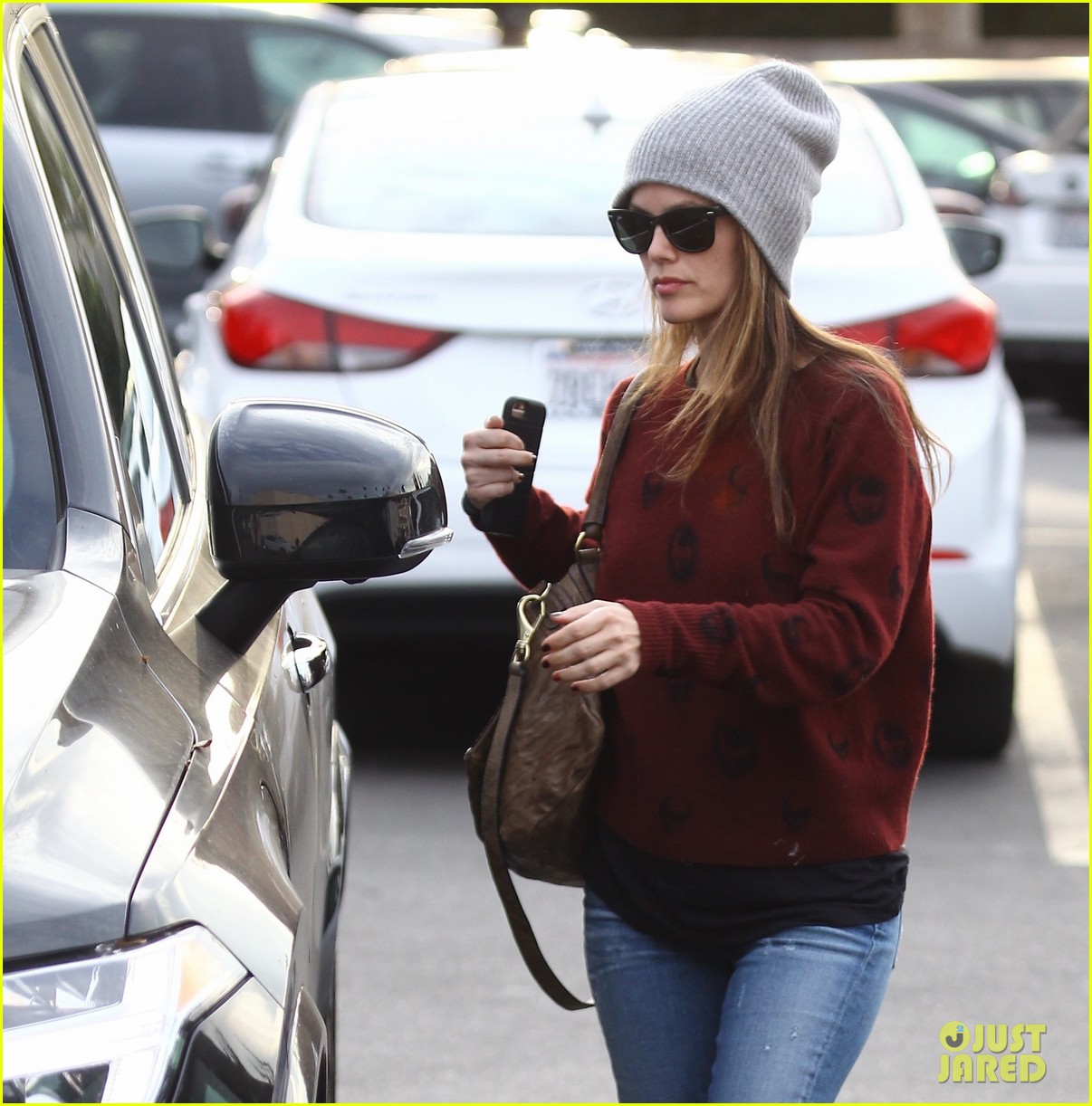 Rachel Bilson Spends the Afternoon Shopping in Beverly Hills: Photo