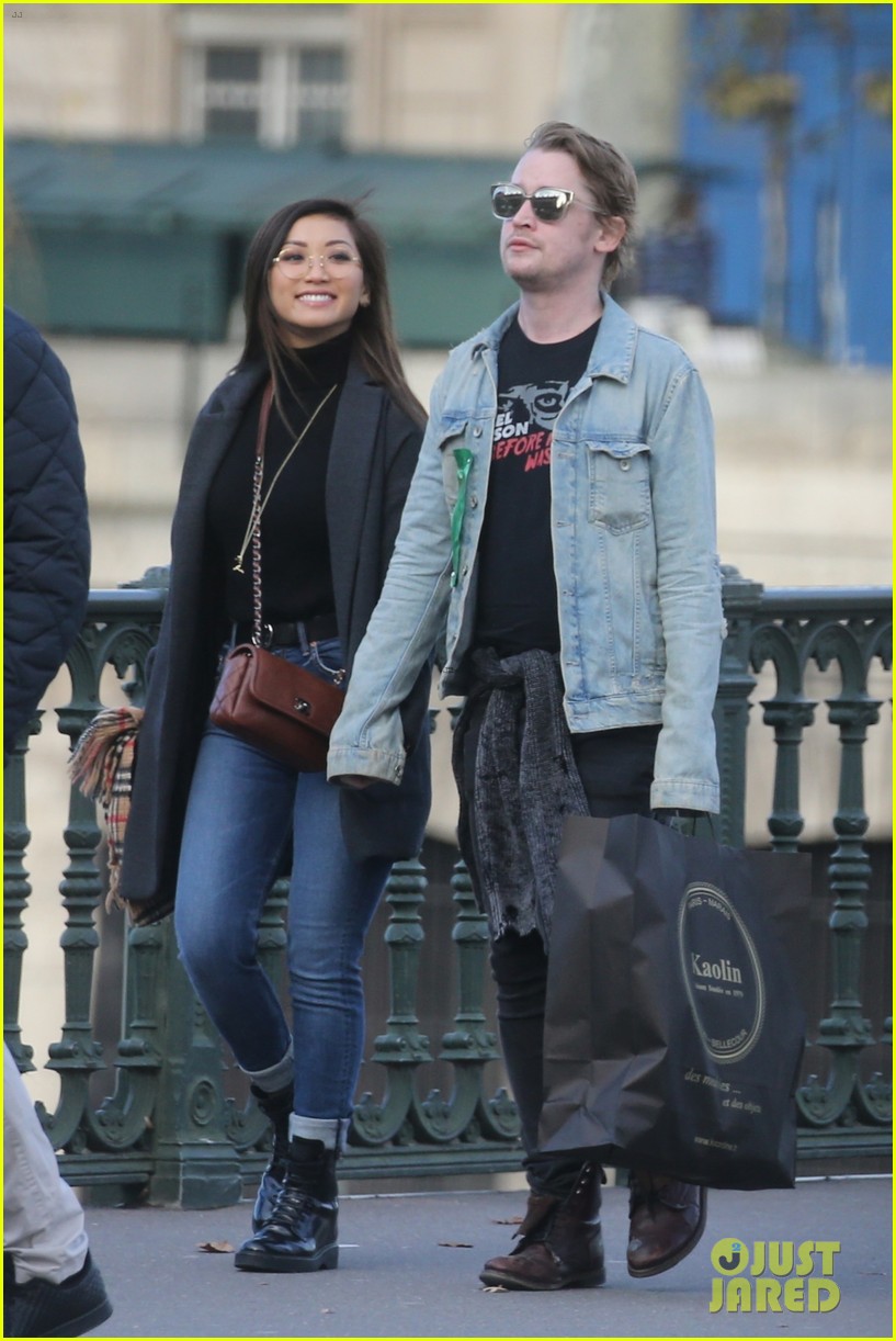 Macaulay Culkin & Brenda Song Cuddle Up & Kiss in New Paris Photos