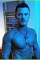 luke evans ends 2017 with another hot shirtless photo 09