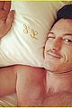 luke evans ends 2017 with another hot shirtless photo 11