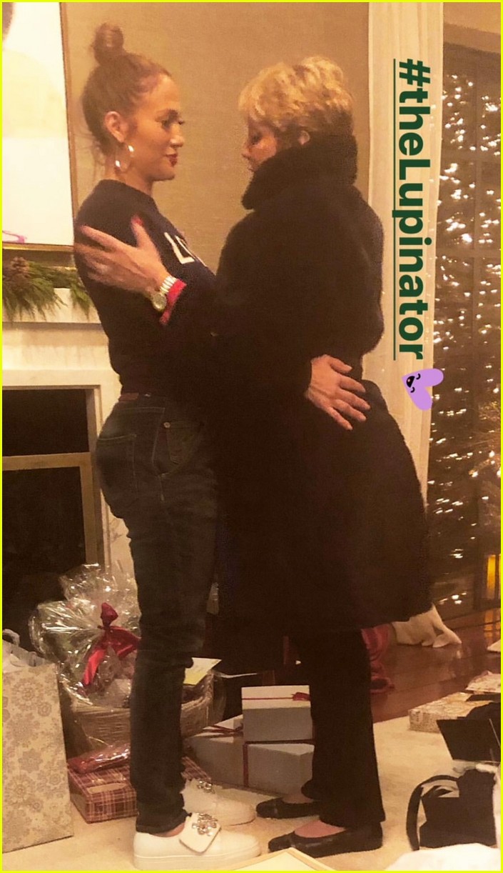 Jennifer Lopez & Alex Rodriguez Share Photos from Their First Christmas