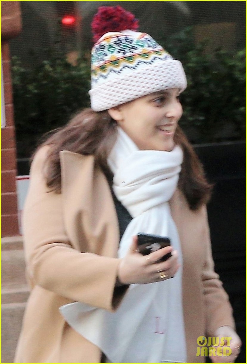 Jonah Hill & Sister Beanie Feldstein Get Some Holiday Shopping Done