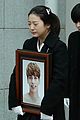 jonghyun funeral attended by his shinee bandmates 04