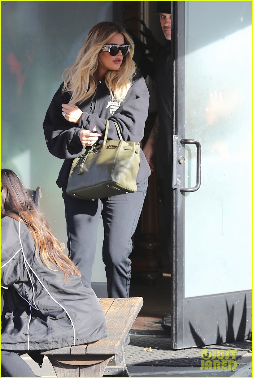 Pregnant Khloe Kardashian Covers Up Baby Bump While Filming 'KUWTK