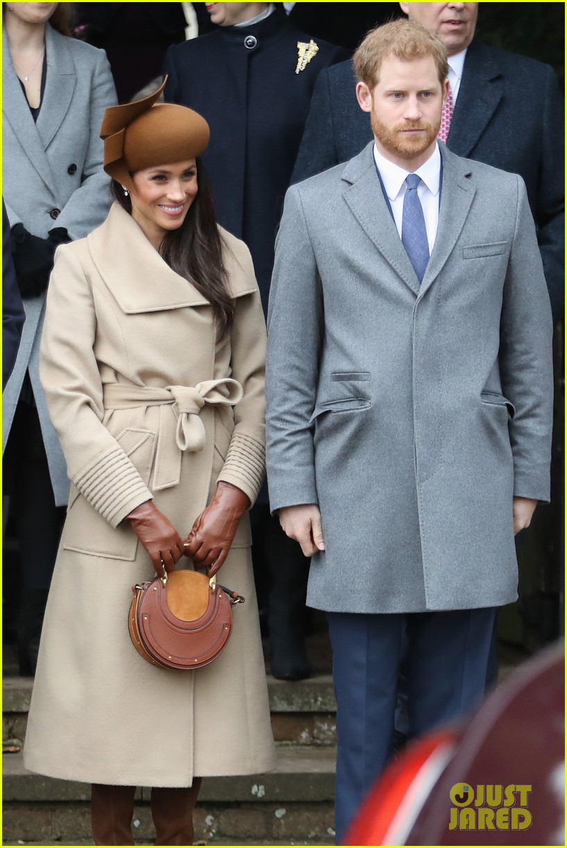 Meghan Markle Curtsies to Queen Elizabeth at Christmas Service Photo
