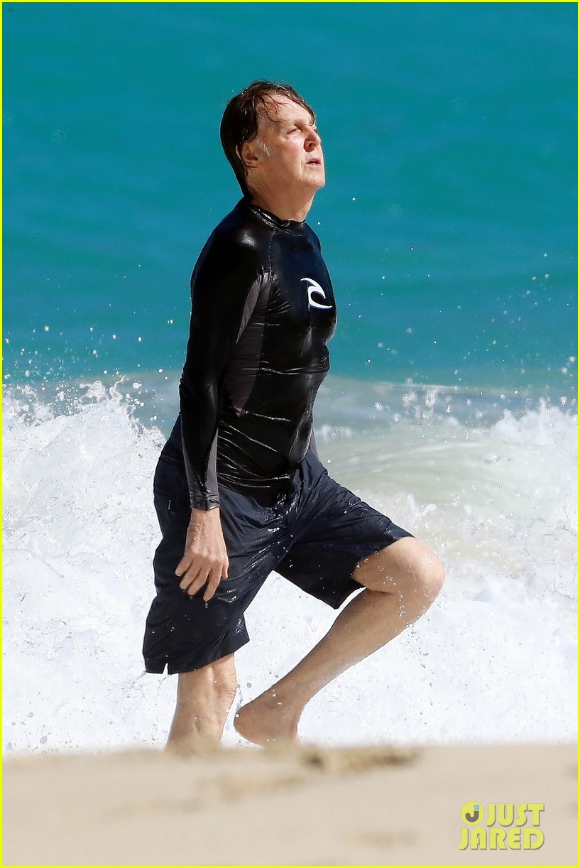 Paul McCartney Relaxes at the Beach in St. Barts with Family: Photo
