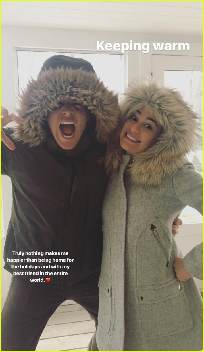 lea michele is spending the holidays with jonathan groff zandy reich 024004116