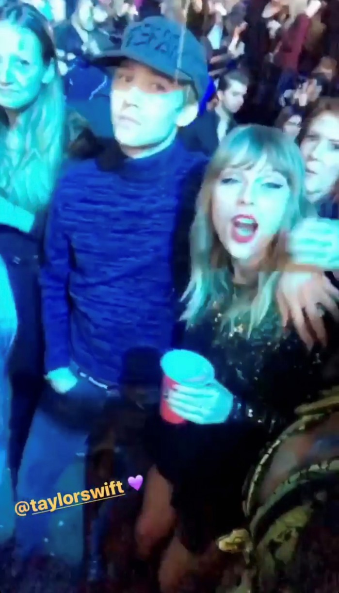 Taylor Swift & Joe Alwyn Dance to Ed Sheeran's Music at Jingle Bell Ball! (Video): Photo 4000038 | Ed Sheeran, Joe Alwyn, Taylor Swift Pictures | Just Jared