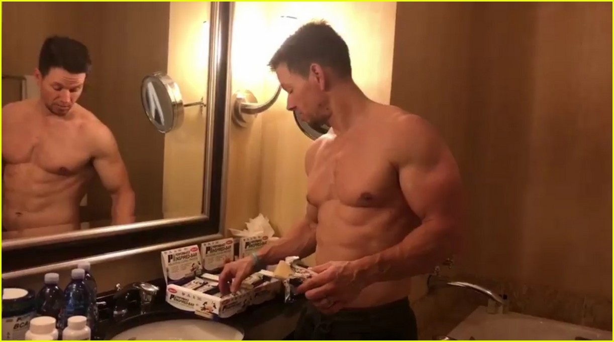 Mark Wahlberg's Body Is Ripped to Shreds These Days - Watch the Shirtl...