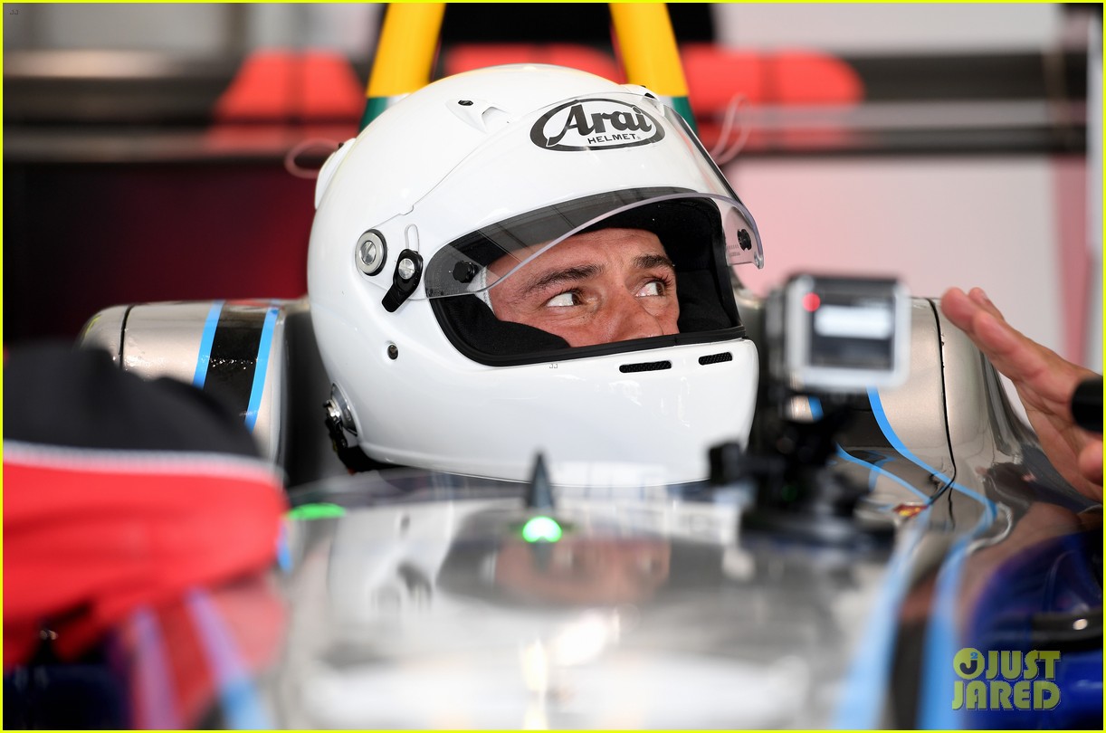 Photo: orlando bloom celebrates 41st birthday with racing in morocco 04