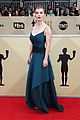 alison brie betty gilpin sag awards 2018 06