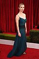 alison brie betty gilpin sag awards 2018 08