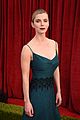 alison brie betty gilpin sag awards 2018 13