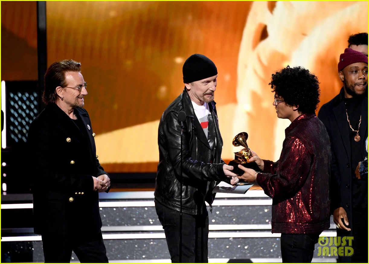 Bruno Mars Wins Album of the Year With '24K Magic' at Grammys 2018