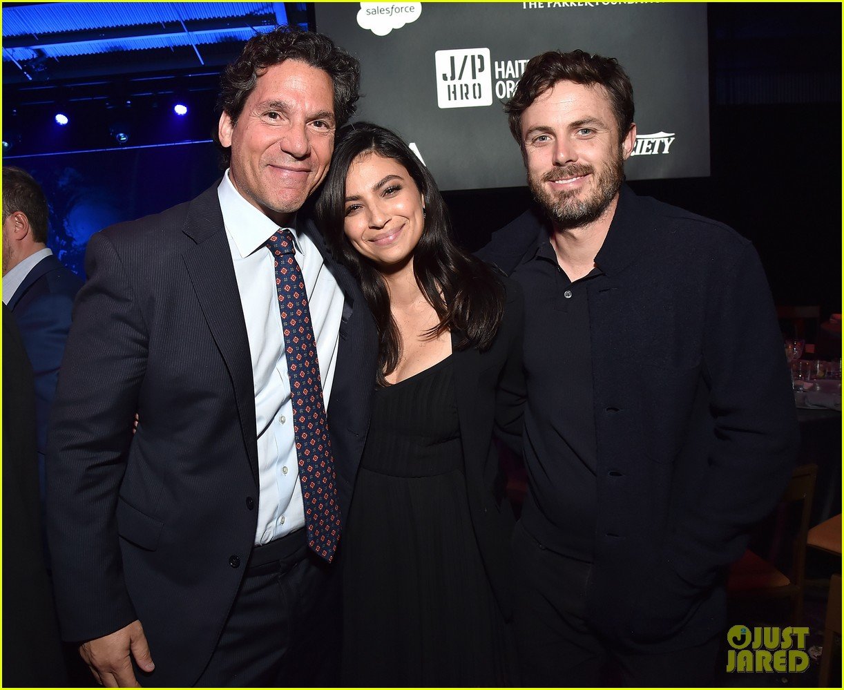 Casey Affleck & Floriana Lima Attend Sean Penn's Charity Event Photo 4009050 Casey Affleck