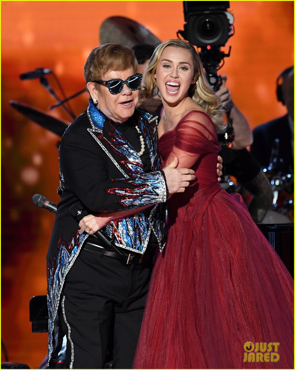 Miley Cyrus Stuns While Performing with Elton John at Grammys 2018