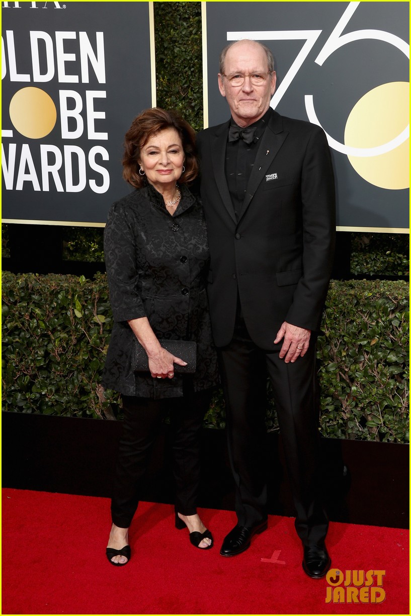 photo-sally-hawkins-joins-shape-of-water-co-stars-at-golden-globes