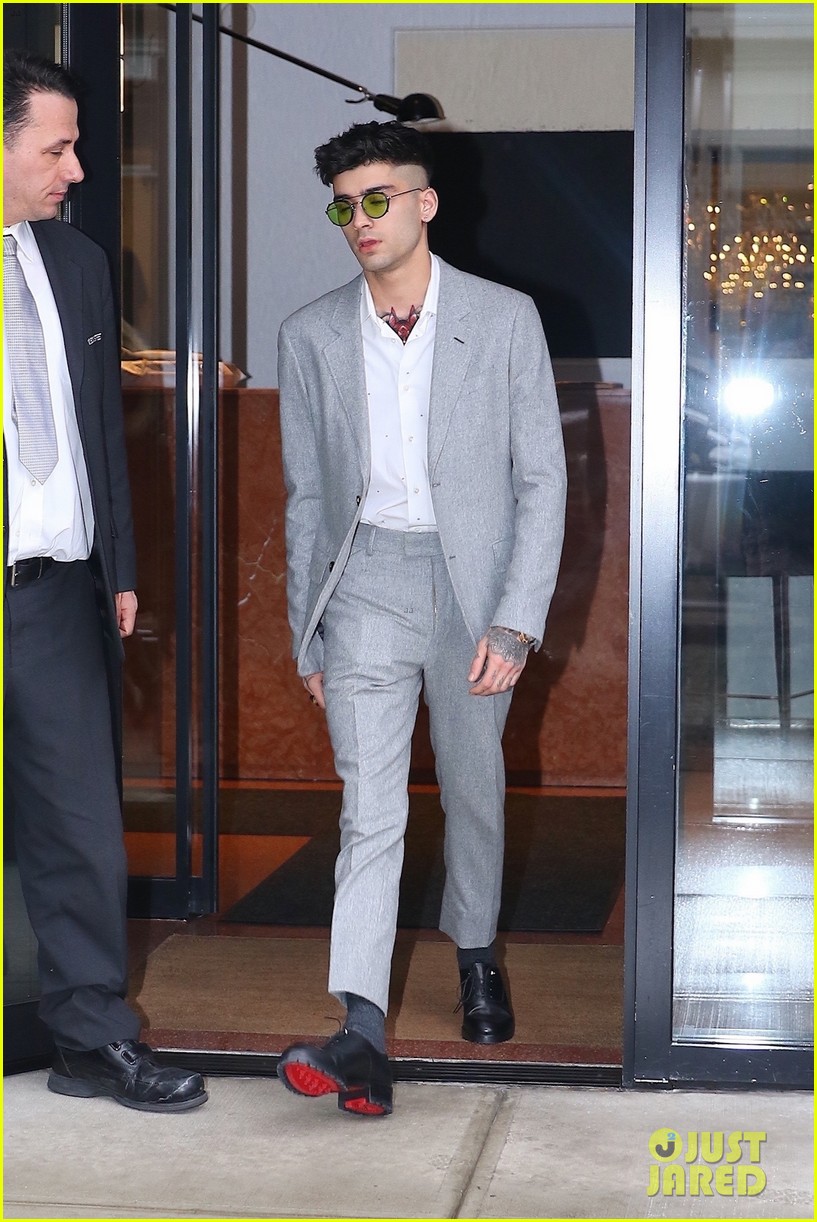 Zayn Malik Leaves Gigi Hadid's Apartment Looking Dapper: Photo 4016025
