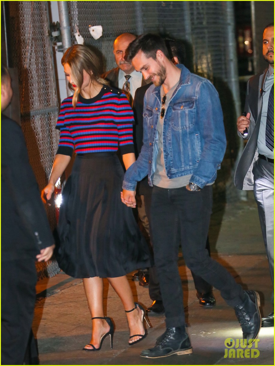 Melissa Benoist Reveals the Best Part About Playing Supergirl!: Photo