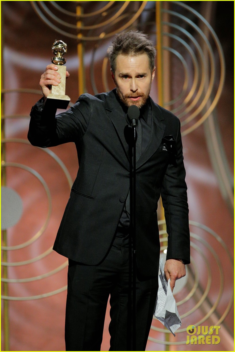 Sam Rockwell Wins Best Supporting Actor at Golden Globes 2018, Walks