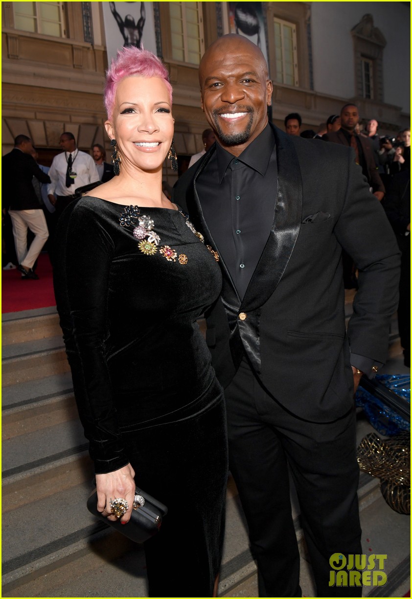 This Is Us' Sterling K. Brown Joins Mandy Moore & Others at NAACP Image