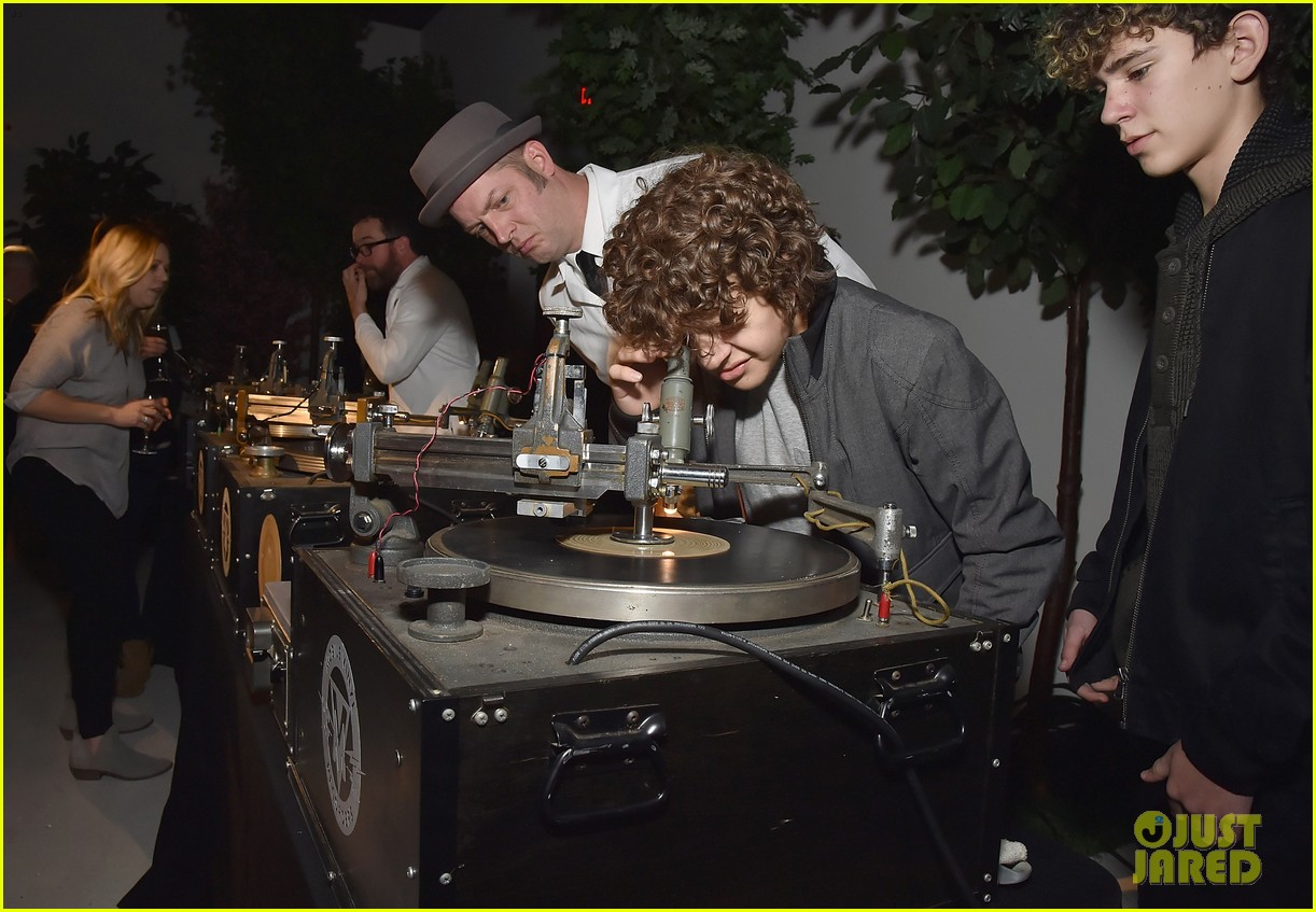 justin timberlake support from wife jessica biel man of the woods nyc listening session 204016267