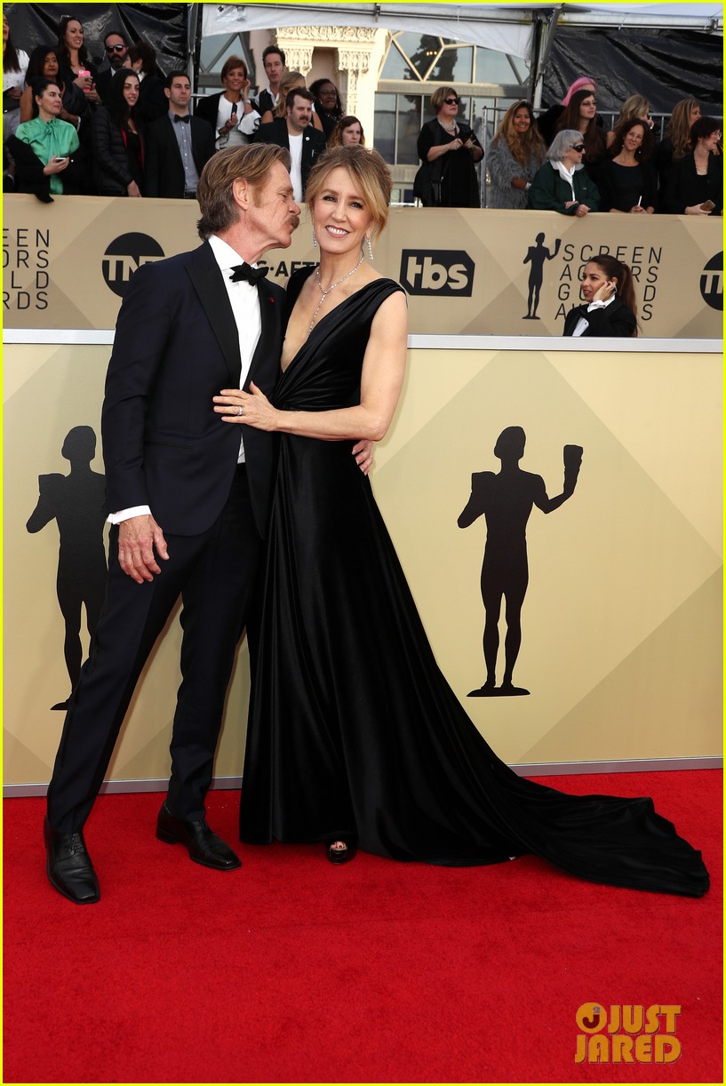 William H. Macy Wins Best Actor in a Comedy Series at SAG Awards 2018(02)