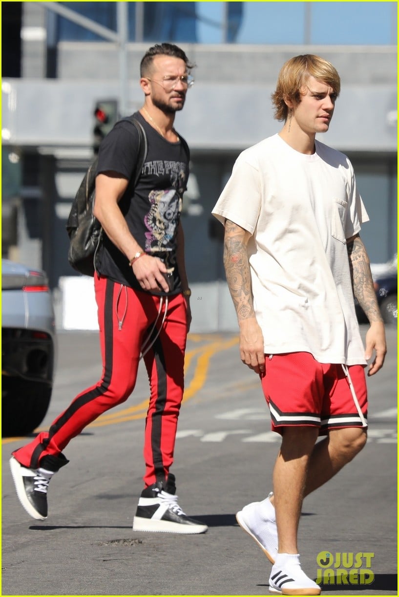 Photo justin bieber and hot pastor carl lentz grab lunch together 04
