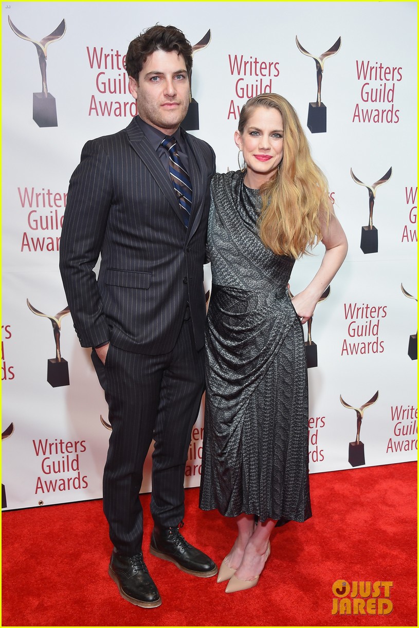 Rachel Brosnahan, Tina Fey & More Hit Stage at Writers Guild Awards