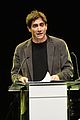 jake gyllenhaal isla fisher more take part in first public u s performance of live letters 02
